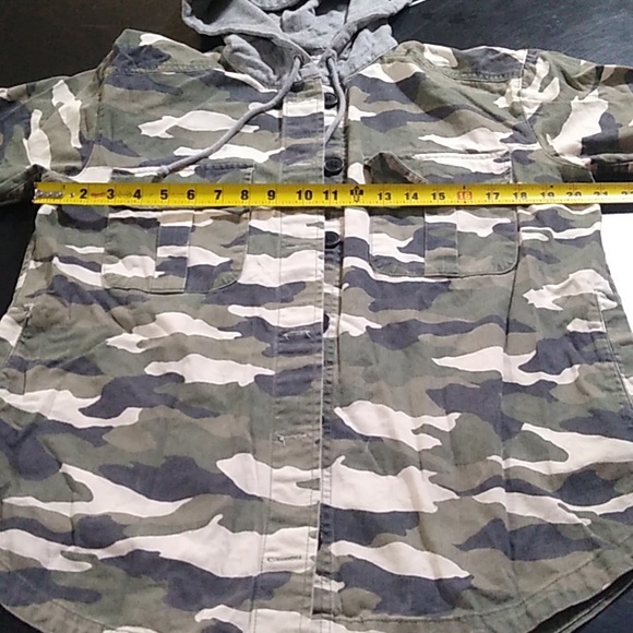 H&M Button-Up Camouflage Jacket Hoodie - Picture 8 of 10